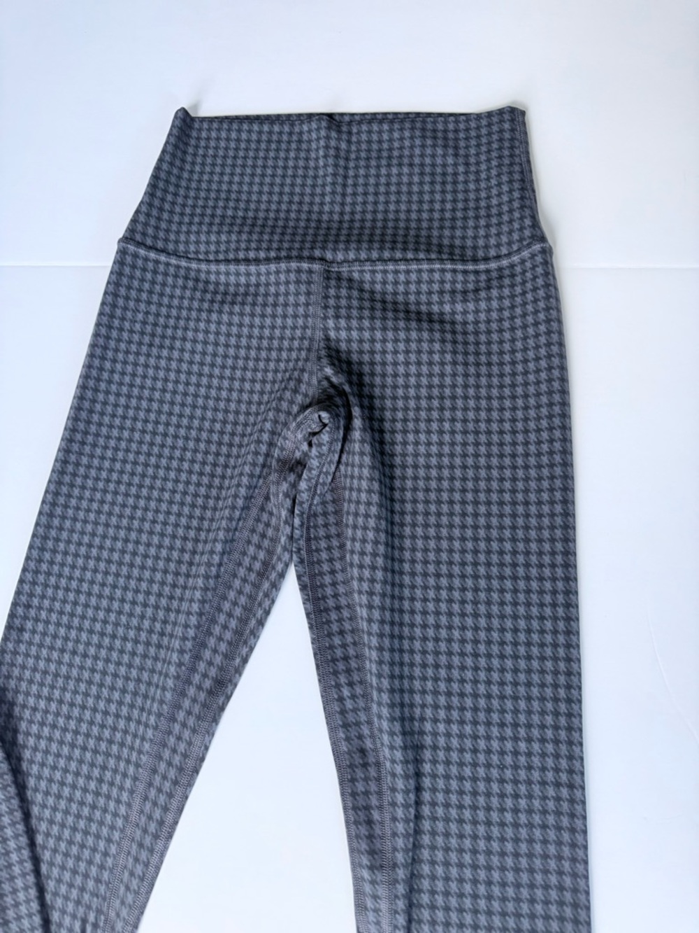 Lululemon Align High-Rise Pant 28", Micro Houndstooth Blue Multi | Size 4 - Picture 6 of 9